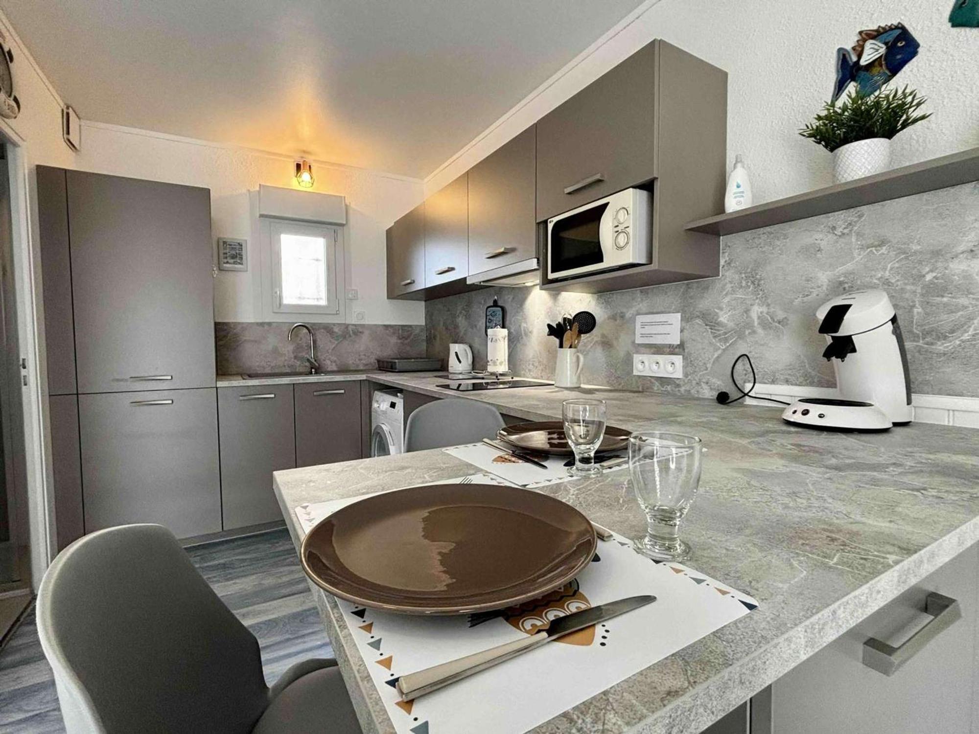 Studio Charmant A La Cotiniere Proche Plages Et Commerces, Terrasse Privee, Parking Inclus - Fr-1-246A-291 سان بيار دو أوليرون المظهر الخارجي الصورة